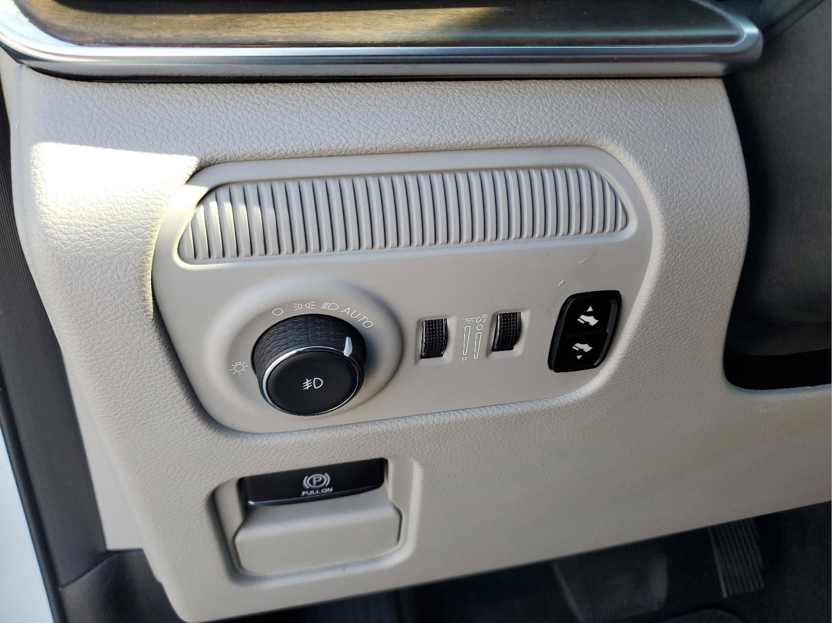 Used 2023 Jeep Grand Wagoneer L 4X4 image 25