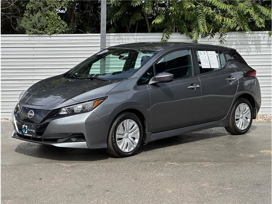 Used 2025 Nissan Leaf S FWD image 8