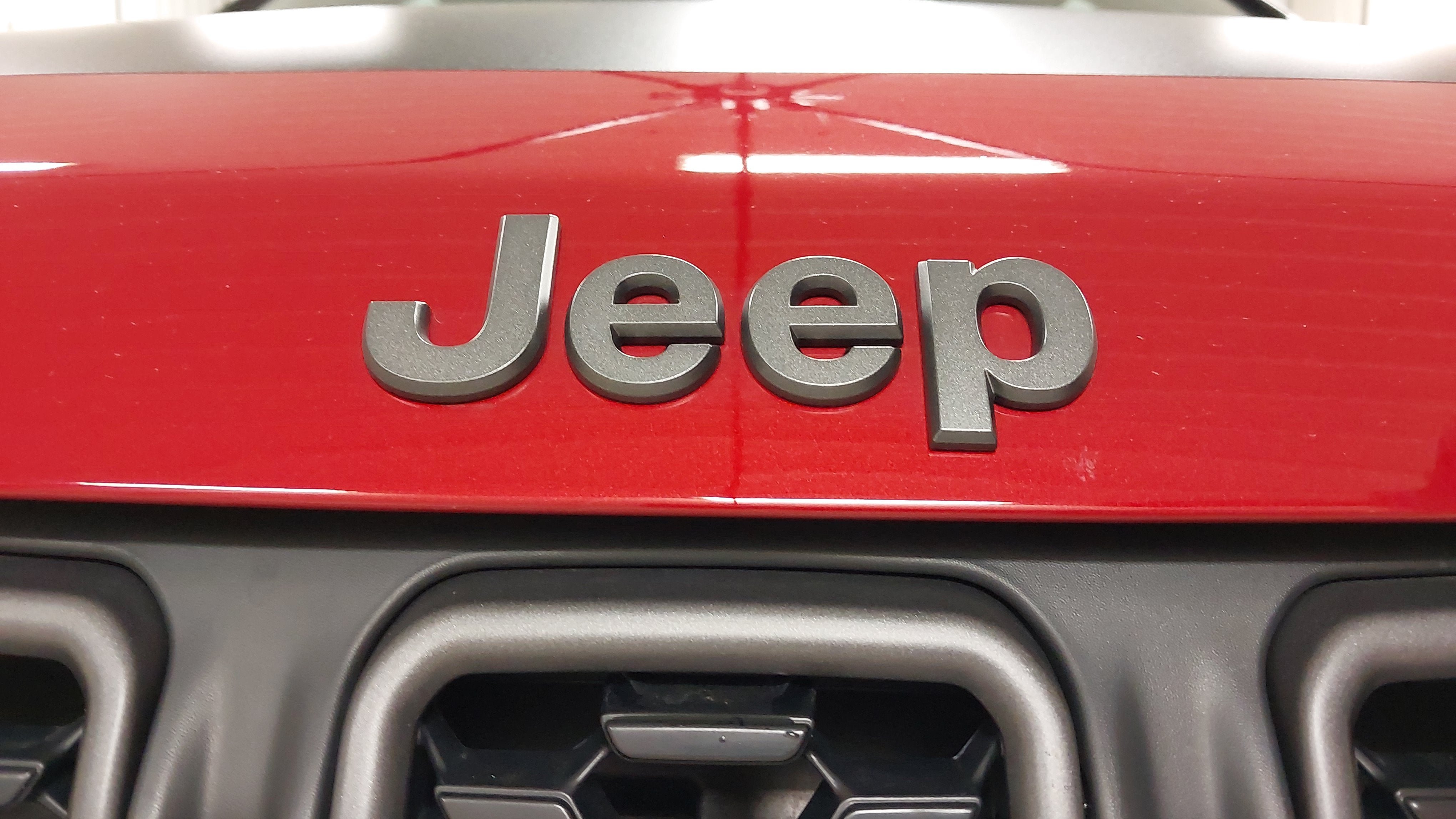 Used 2025 Jeep Compass Trailhawk w/ Trailhawk Elite Group AWD/4WD image 30