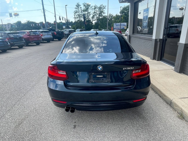 Used 2017 BMW 230i Coupe RWD image 4