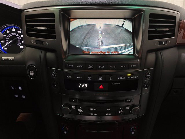 Used 2009 Lexus LX 570 4WD w/ Preferred Accessory Pkg image 24