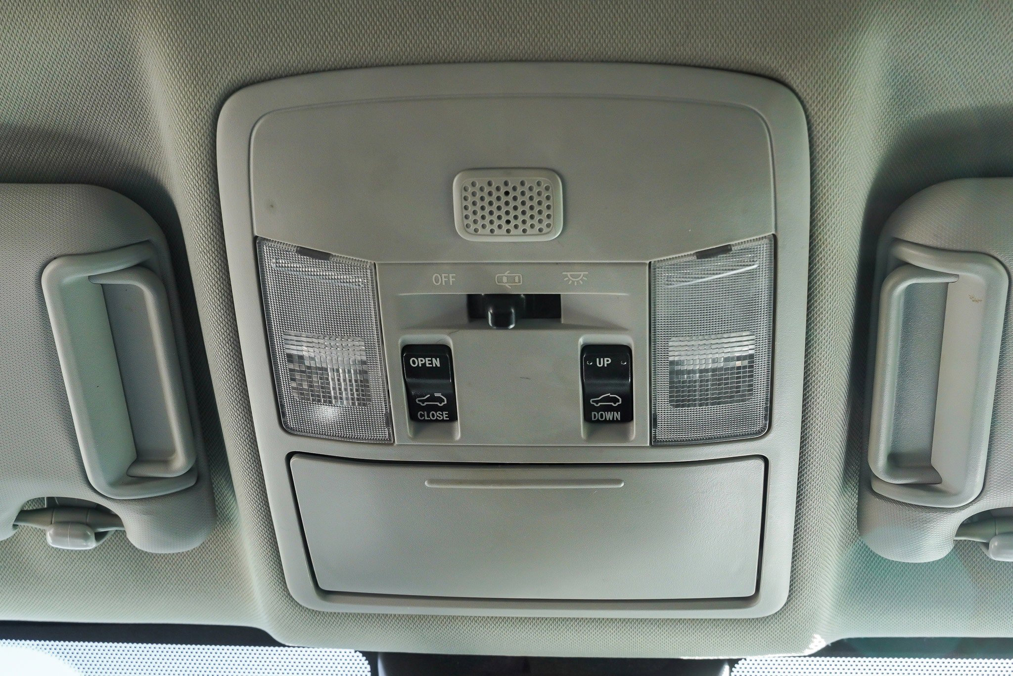 Used 2018 Toyota RAV4 XLE image 30