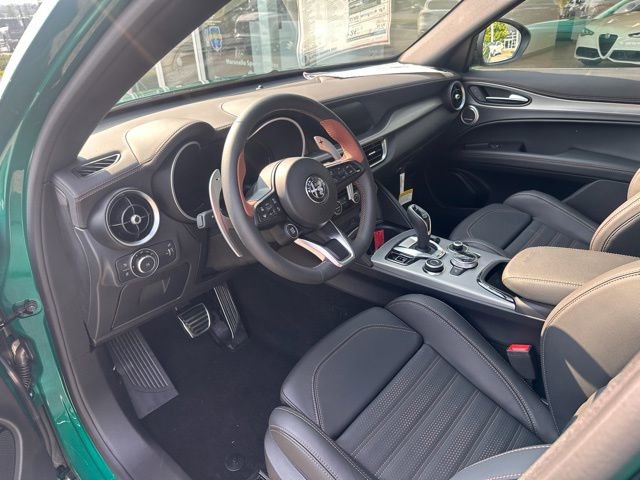 New 2025 Alfa Romeo Stelvio Sprint AWD/4WD image 10