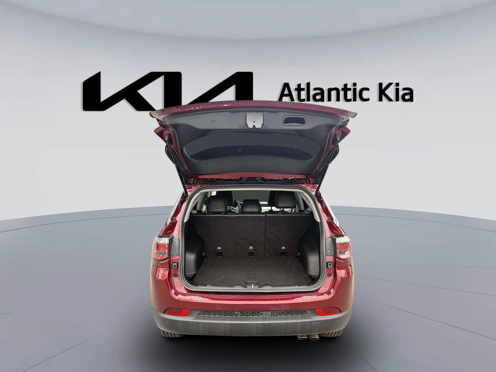 Used 2022 Jeep Compass Limited AWD/4WD image 8