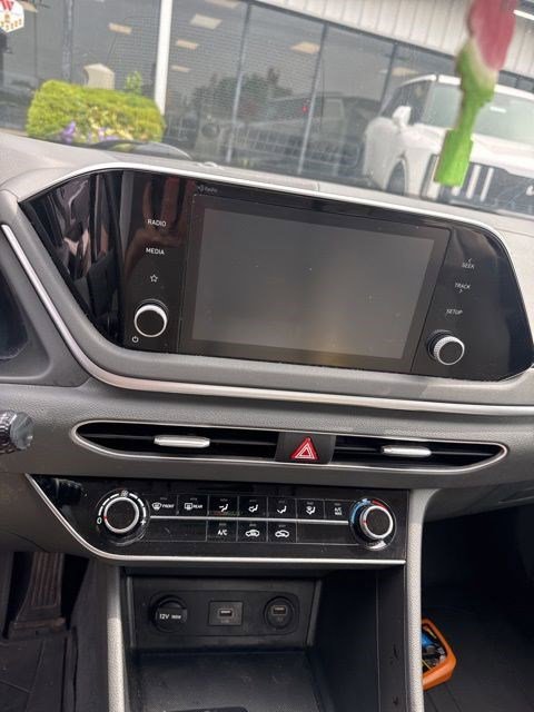 Used 2023 Hyundai Sonata SE w/ Cargo Package FWD image 11