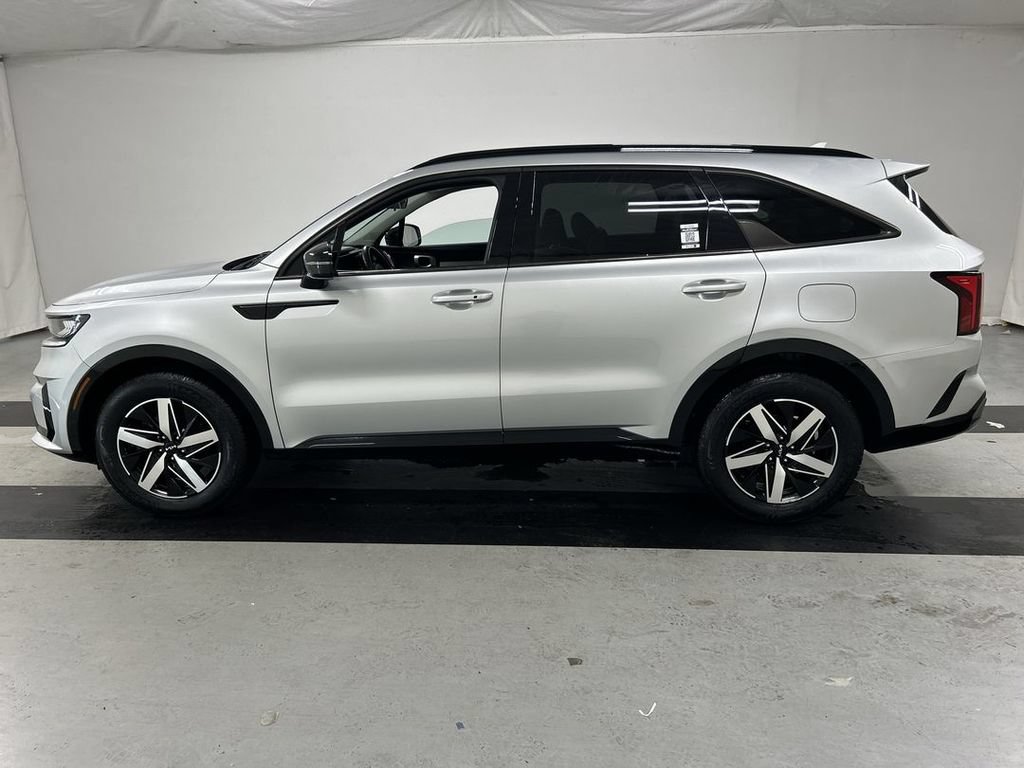 Used 2022 Kia Sorento S FWD image 6