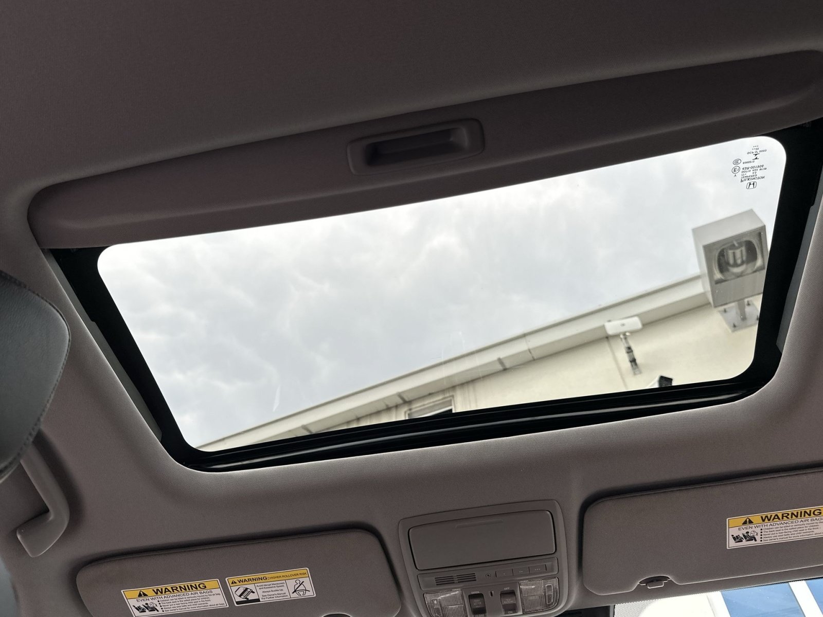 Used 2022 Honda CR-V Touring image 32