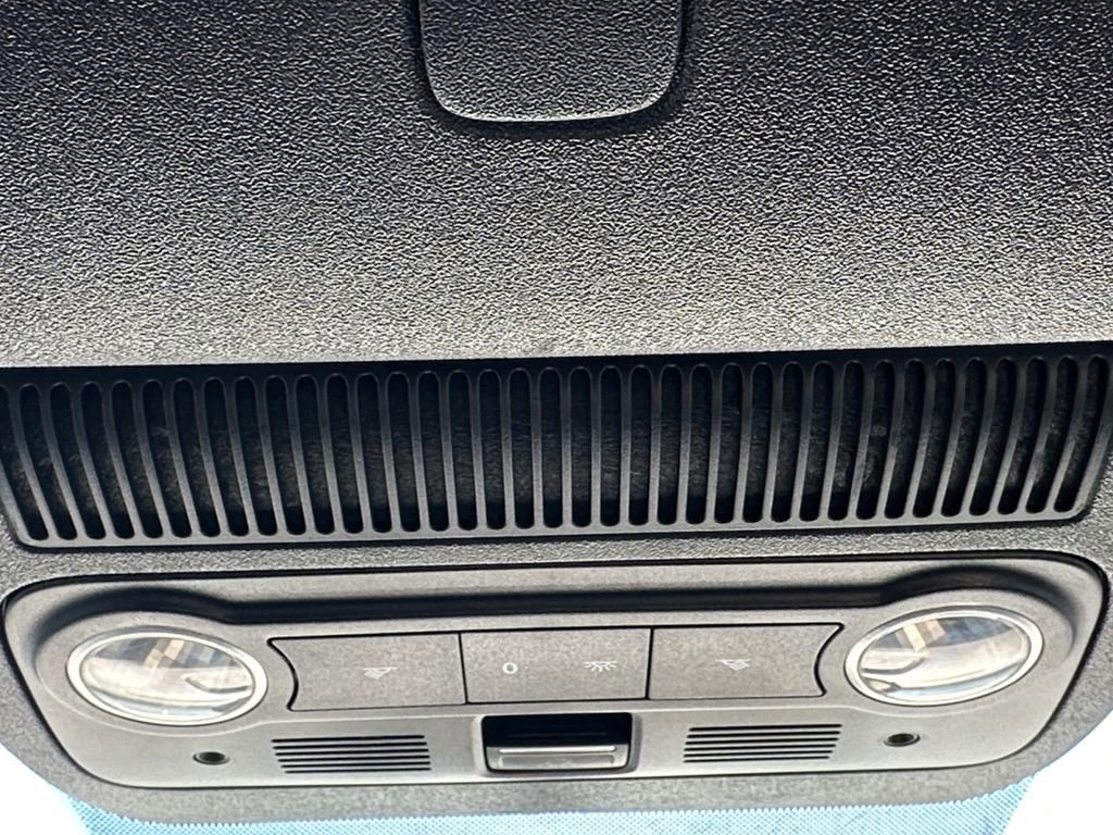 Used 2019 Volkswagen Beetle 2.0T S image 20