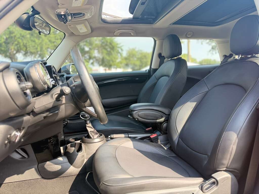 Used 2019 MINI Cooper 2-Door Hardtop FWD image 10