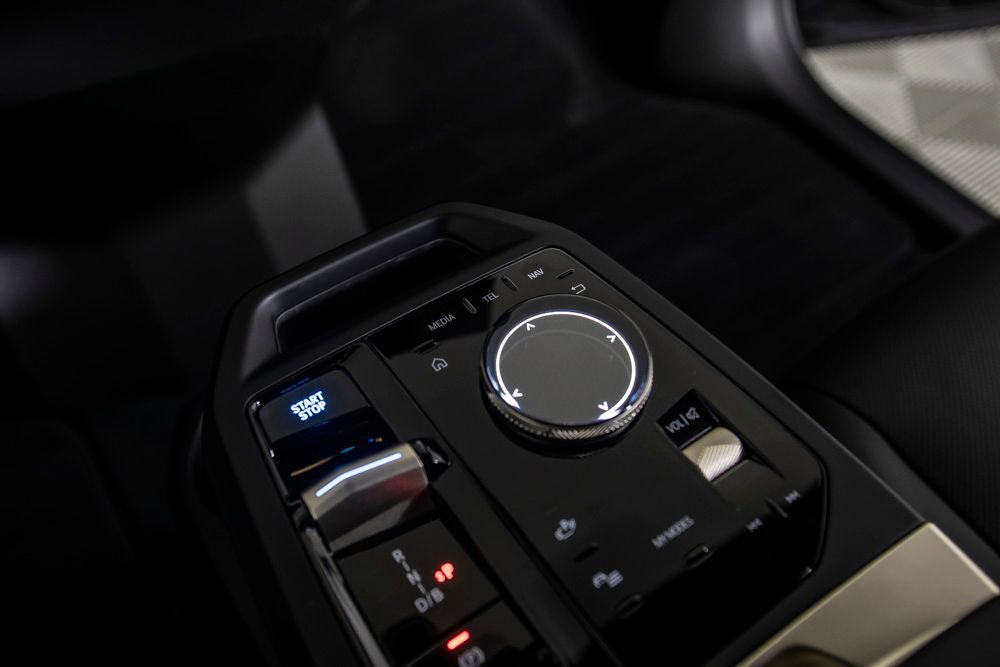 Used 2023 BMW iX xDrive50 w/ Sport Package image 32