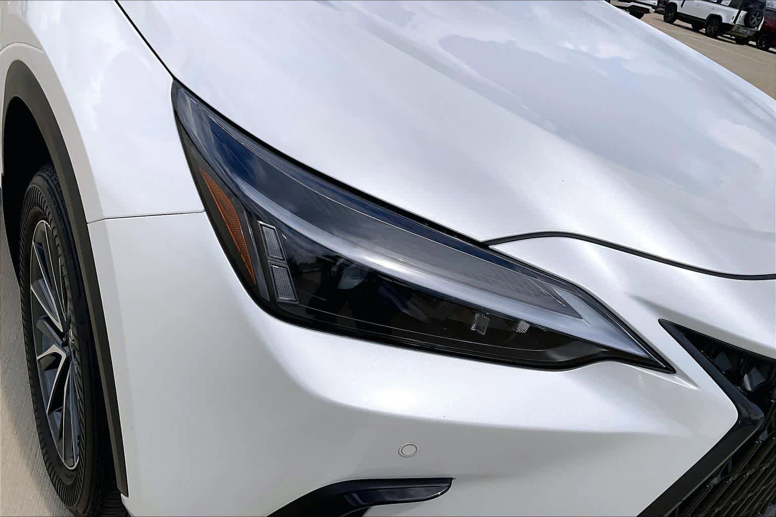 Used 2025 Lexus NX 250 FWD w/ Accessory Package (2T) image 25