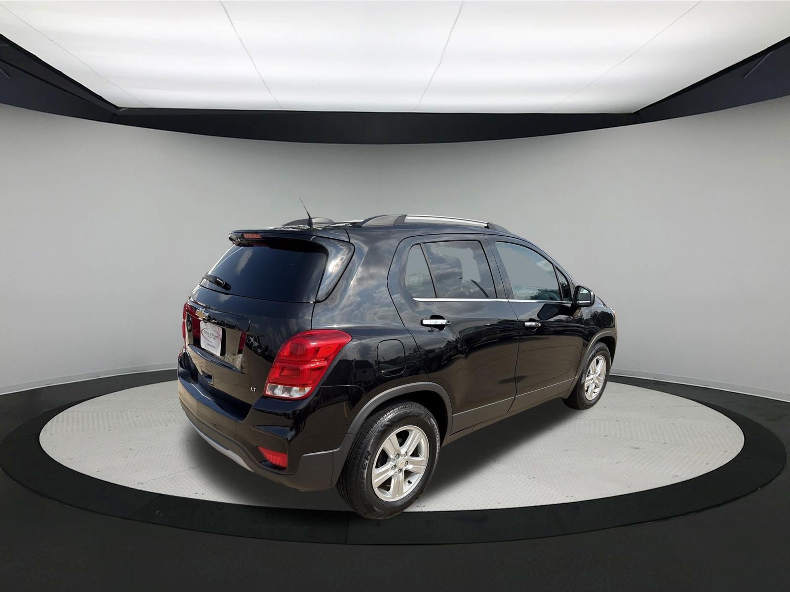 Used 2019 Chevrolet Trax LT w/ LT Convenience Package FWD image 7