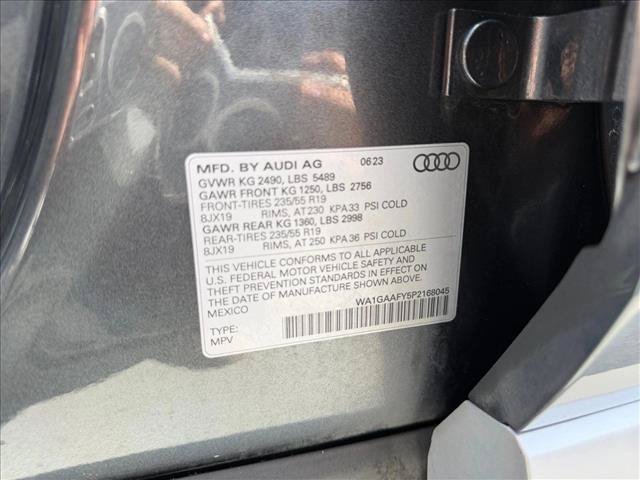 Used 2023 Audi Q5 2.0T Premium w/ Convenience Package AWD/4WD image 28