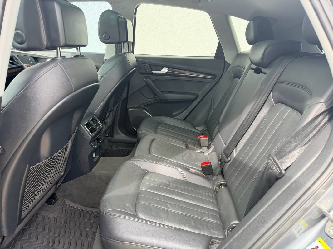 Used 2018 Audi Q5 2.0T Premium w/ Convenience Package AWD/4WD image 12