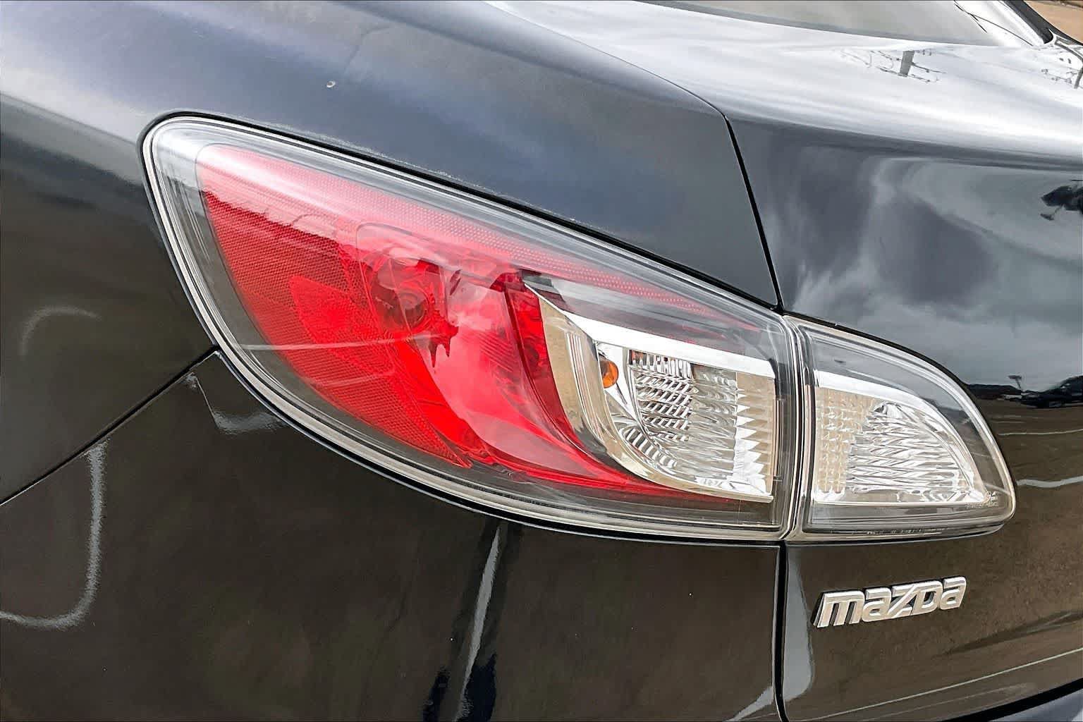 Used 2012 MAZDA MAZDA3 i Touring FWD image 29