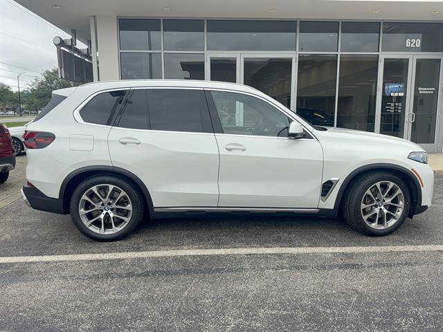Used 2024 BMW X5 xDrive50e w/ Executive Package AWD/4WD image 2