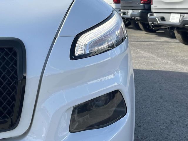 Used 2016 Jeep Cherokee Latitude image 9