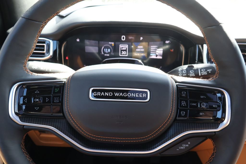 Used 2025 Jeep Grand Wagoneer Series III w/ Quick Order Packagew 28T AWD/4WD image 35