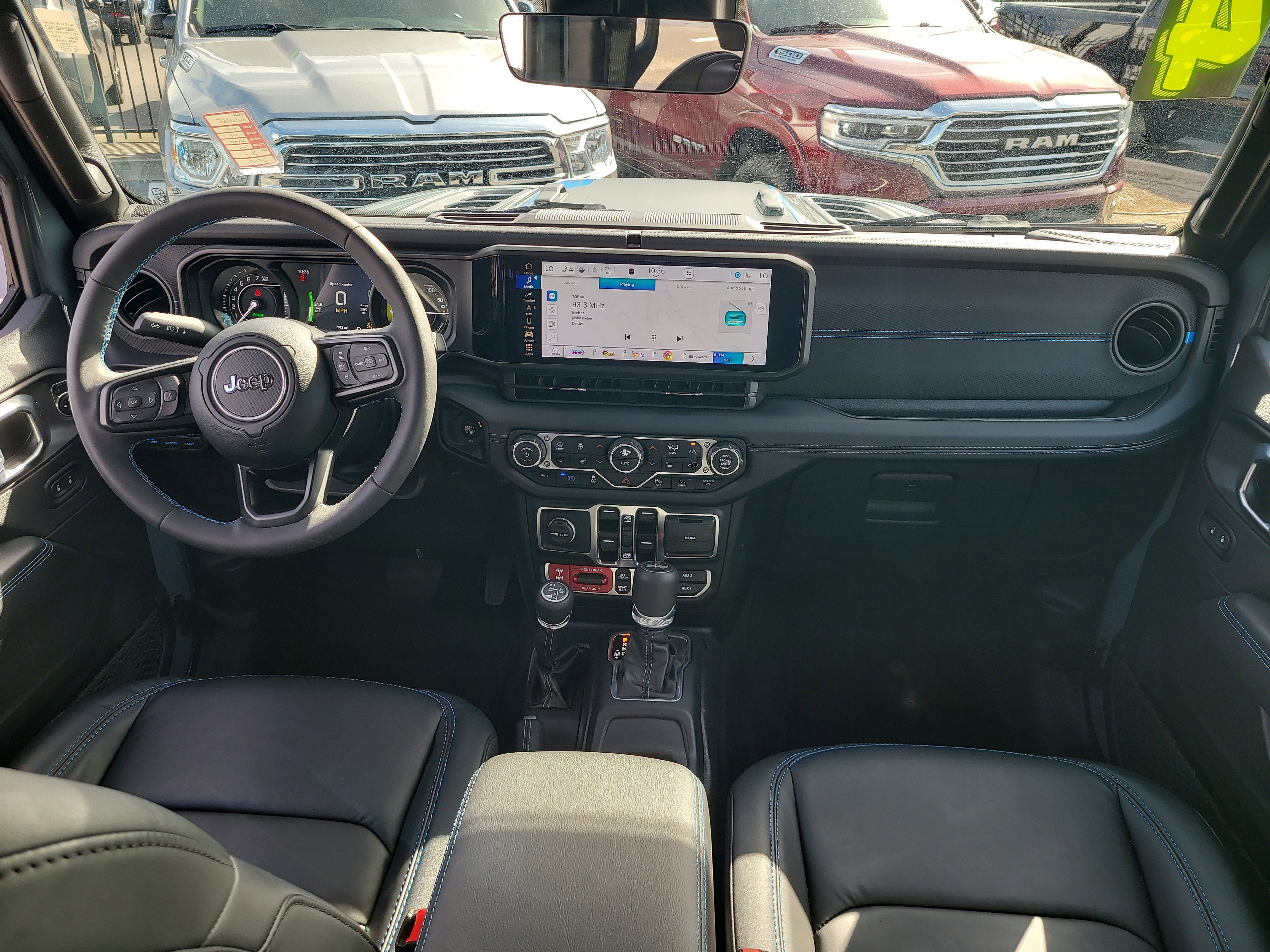 Used 2024 Jeep Wrangler Unlimited Rubicon 4xe image 14