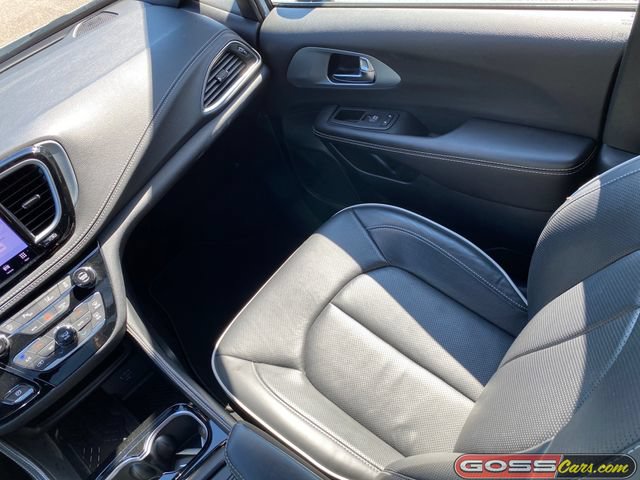 Certified 2026 Chrysler Pacifica Limited FWD image 17