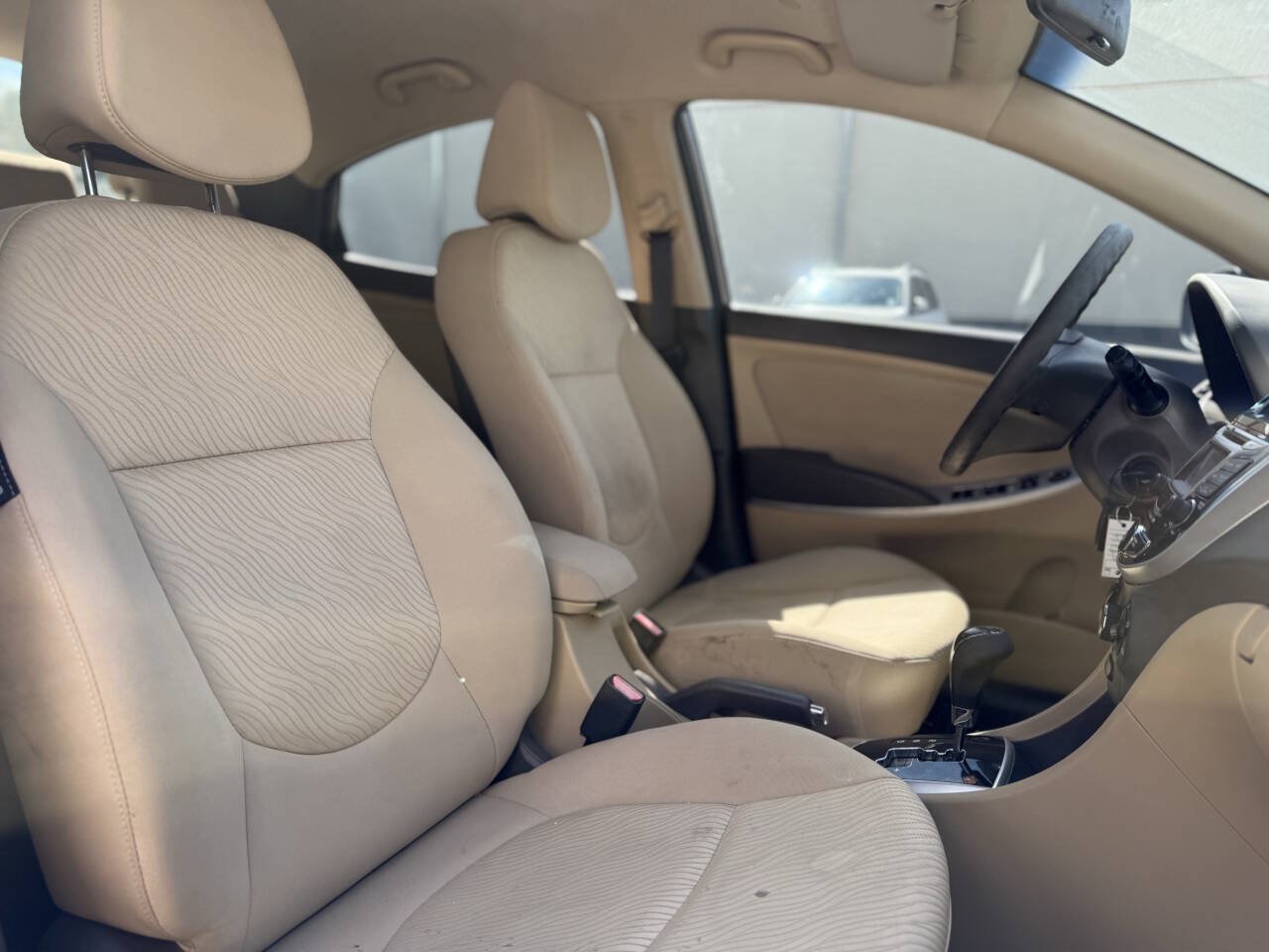Used 2013 Hyundai Accent GLS w/ Premium Pkg FWD image 24