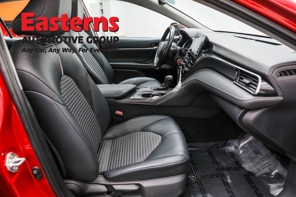 Used 2021 Toyota Camry SE w/ Cold Weather Package image 24