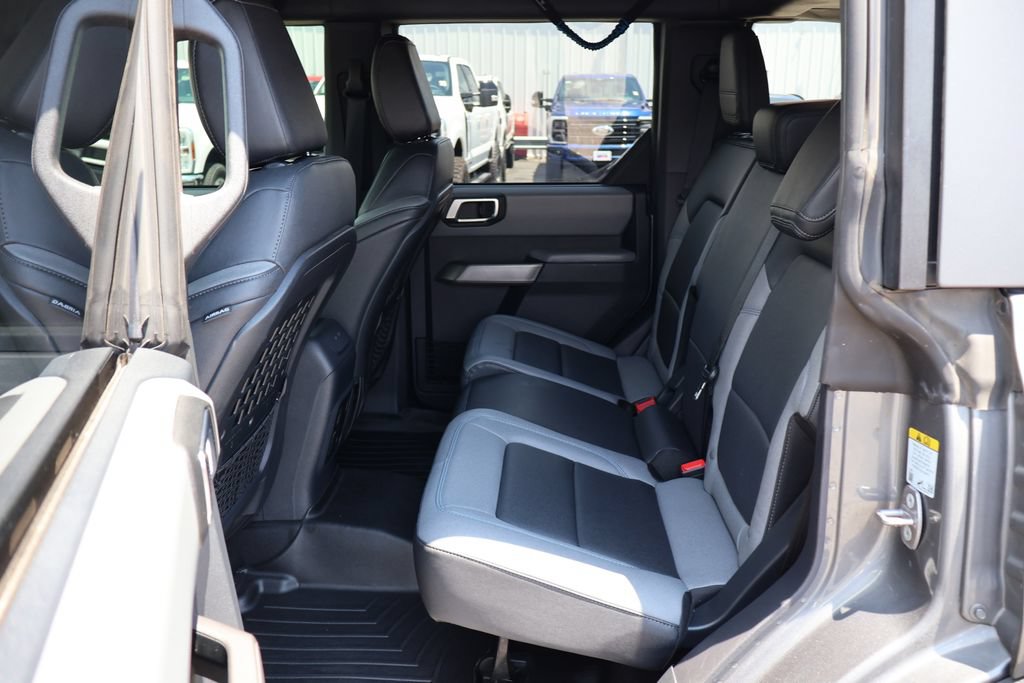 Used 2022 Ford Bronco Black Diamond AWD/4WD image 17