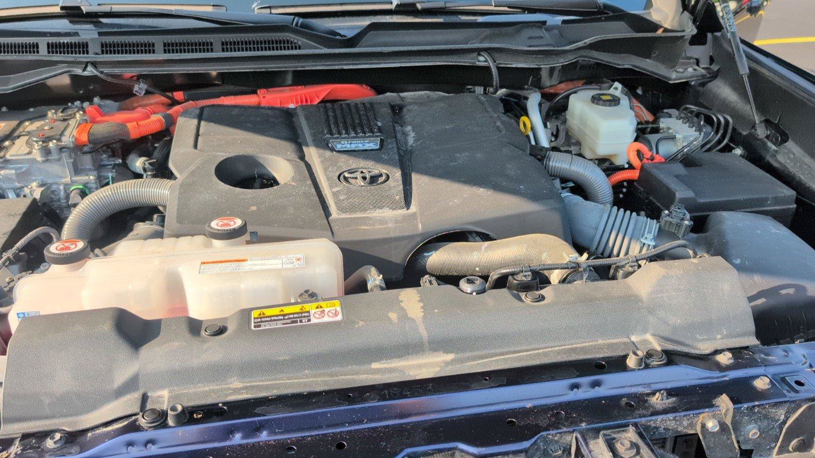 Used 2025 Toyota Sequoia SR5 AWD/4WD image 14