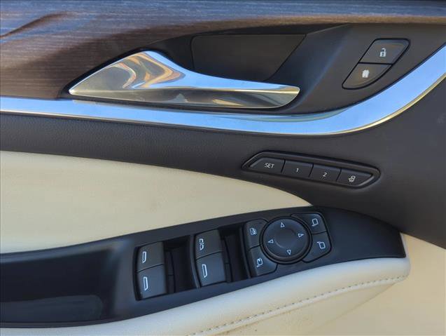 Used 2022 Buick Enclave Avenir w/ Avenir Technology Package AWD/4WD image 9