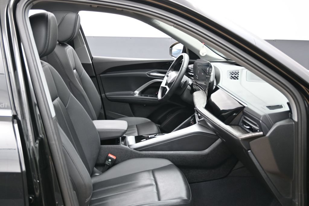 Used 2025 Audi Q5 Premium w/ Convenience Package AWD/4WD image 37
