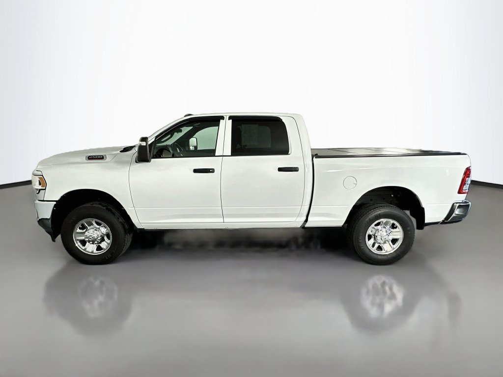 Used 2024 RAM 2500 Tradesman w/ Chrome Appearance Group AWD/4WD image 4