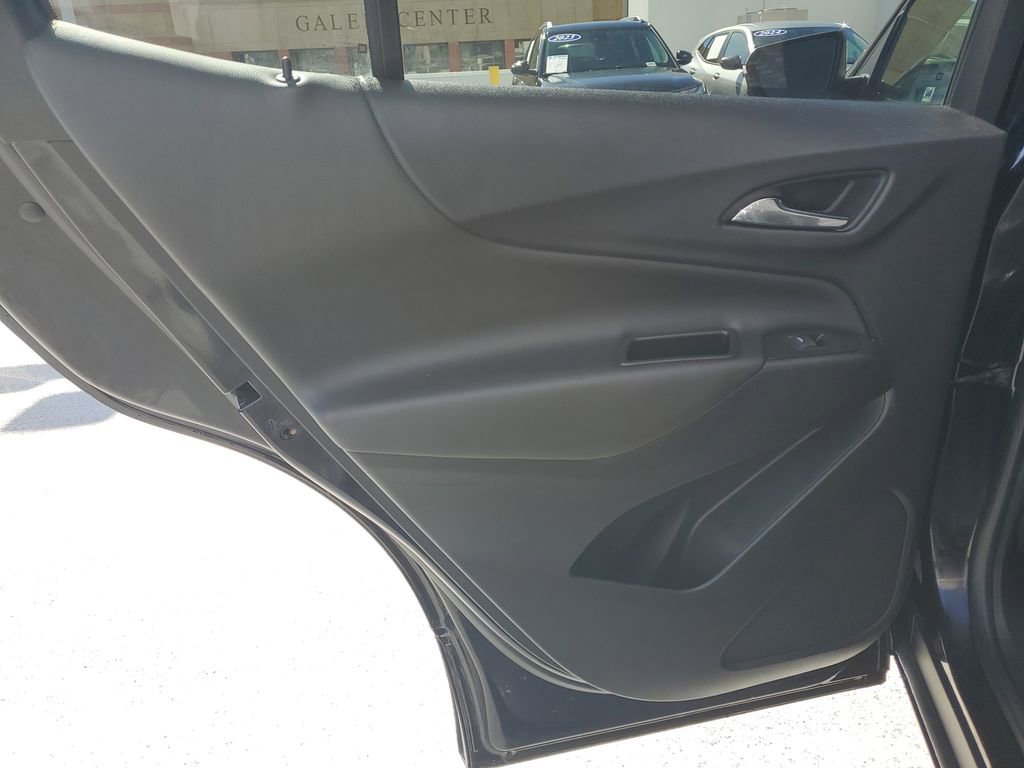 Used 2022 Chevrolet Equinox LT image 16