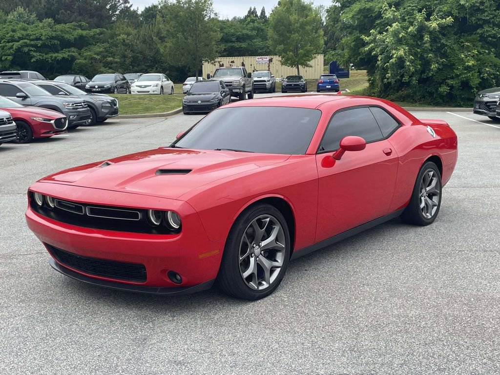 Used 2016 Dodge Challenger SXT Plus RWD image 3