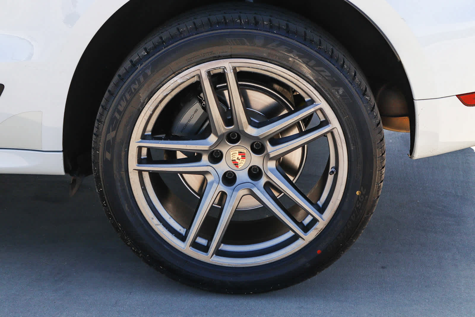 Used 2020 Porsche Macan S AWD/4WD image 12