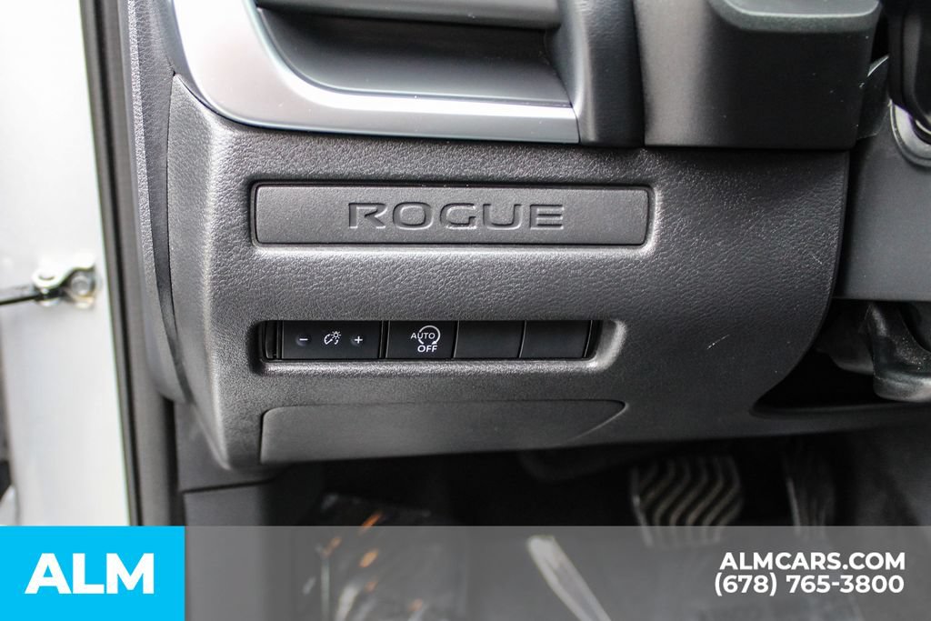 Used 2024 Nissan Rogue S FWD image 30
