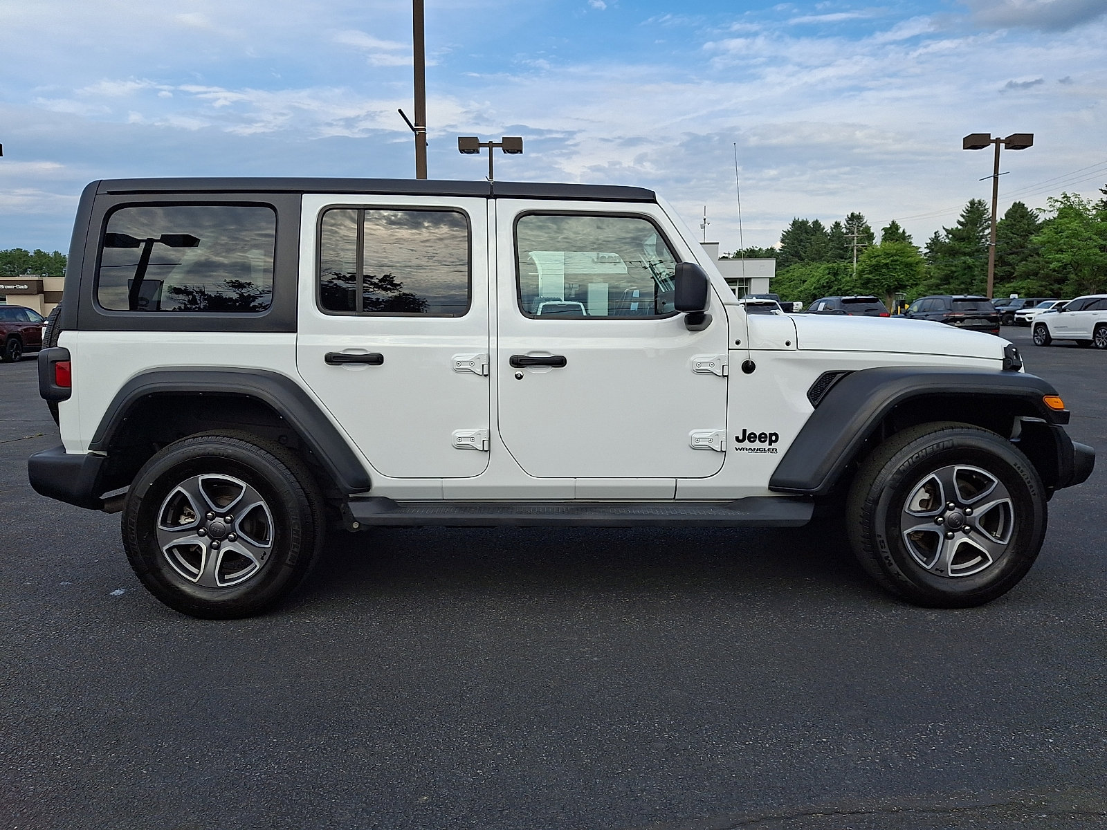 Certified 2022 Jeep Wrangler Unlimited Sport AWD/4WD image 7