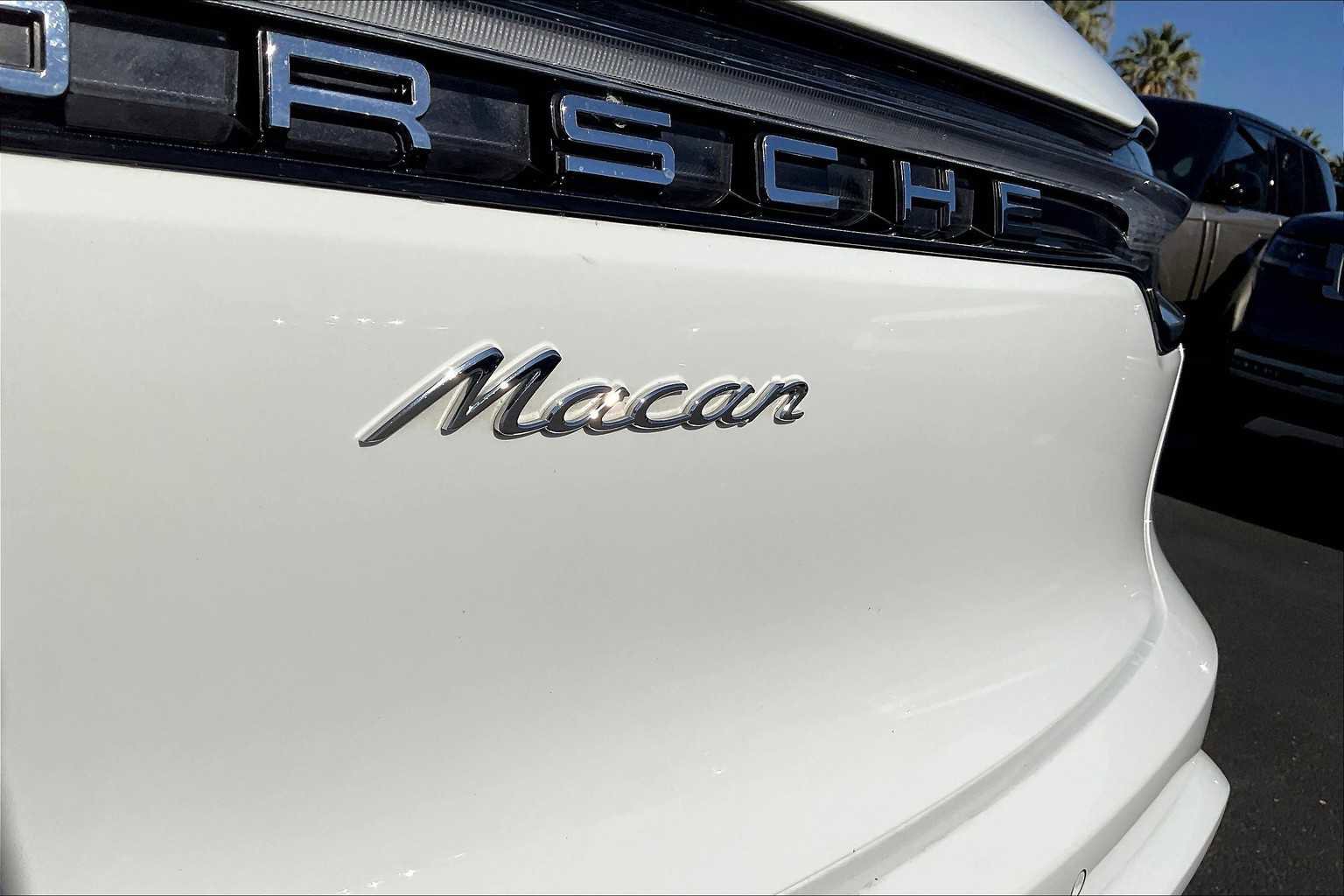 Used 2023 Porsche Macan image 11