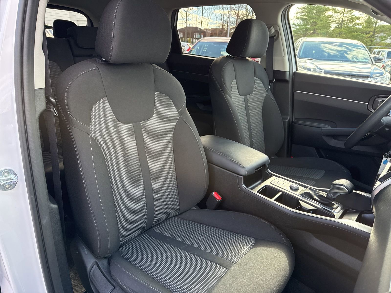 Used 2022 Kia Sorento LX image 16