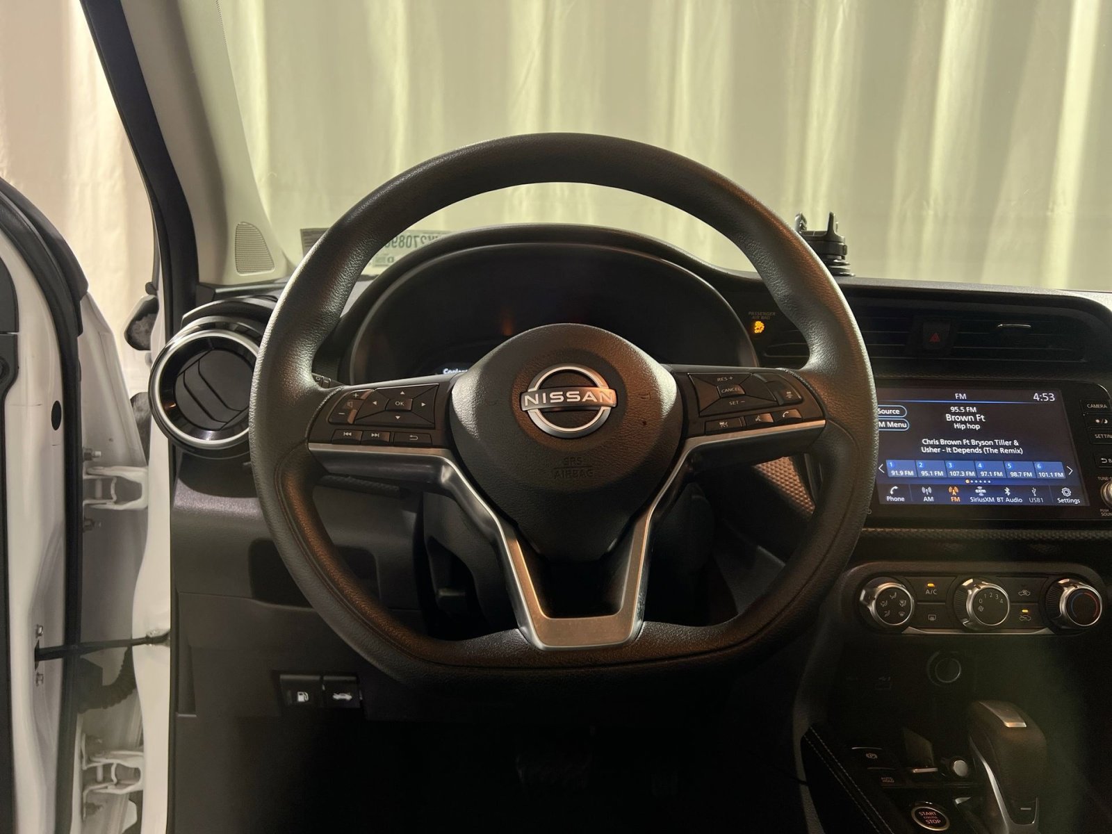 Used 2023 Nissan Kicks SV image 21