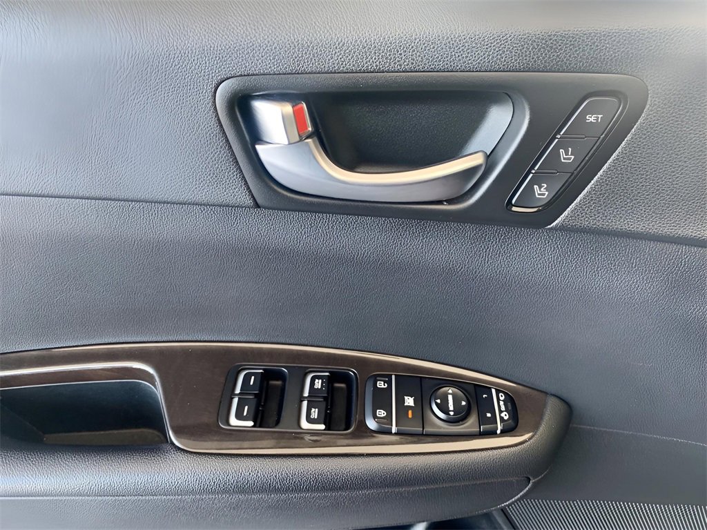 Used 2018 Kia Optima EX w/ Premium Package image 14