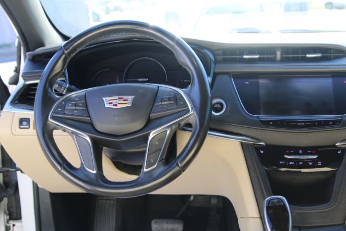 Used 2018 Cadillac XT5 AWD image 20