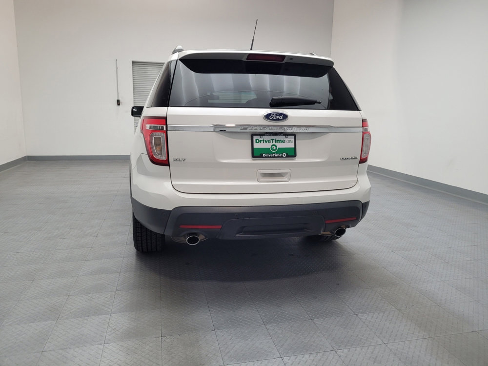 Used 2015 Ford Explorer XLT w/ Equipment Group 202A image 6