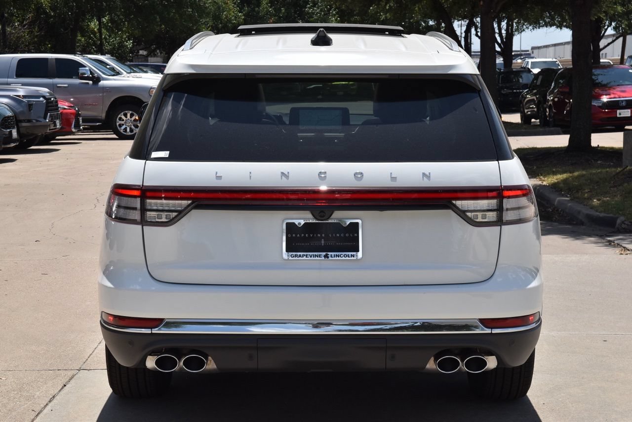 New 2026 Lincoln Aviator 2WD image 8