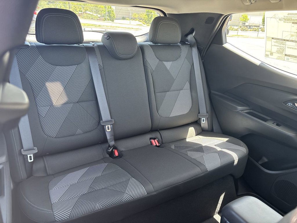 New 2027 Chevrolet Bolt LT w/ Comfort Package FWD image 27