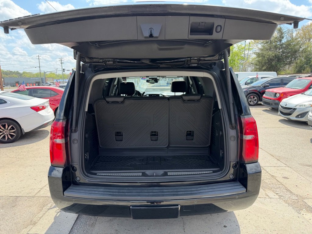 Used 2017 Chevrolet Tahoe LT w/ Luxury Package image 9