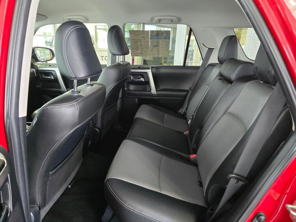 Used 2024 Toyota 4Runner SR5 Premium AWD/4WD image 39