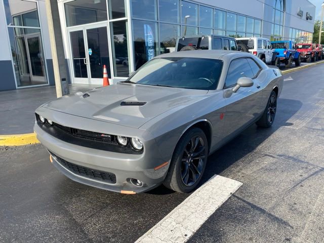 Used 2018 Dodge Challenger SXT w/ Blacktop Package image 4