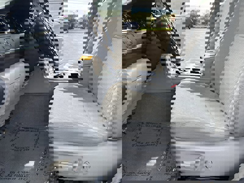 Used 2017 Toyota Camry LE image 25