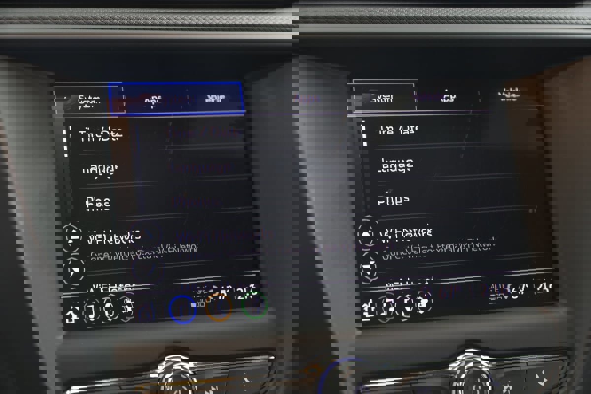 Used 2023 Chevrolet TrailBlazer RS image 36