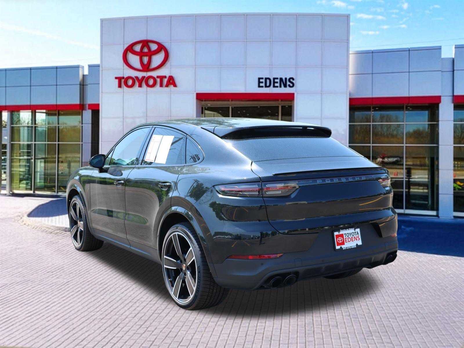 Used 2023 Porsche Cayenne Platinum Edition AWD/4WD image 8